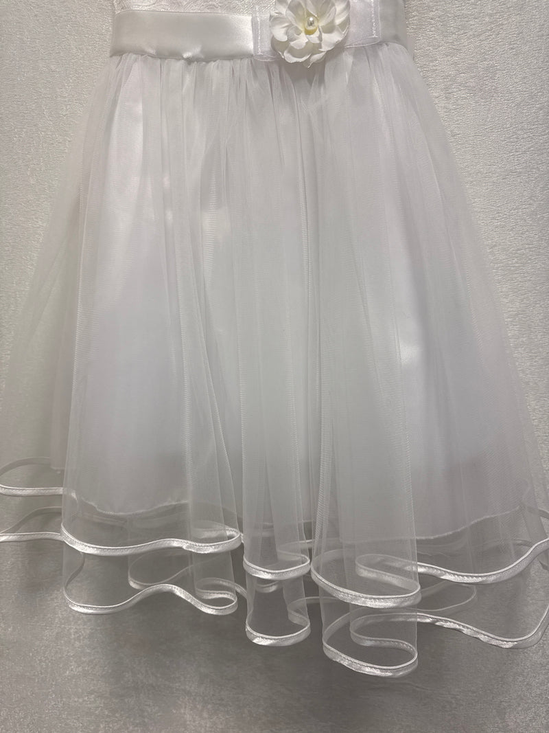 Weißes Mädchenkleid