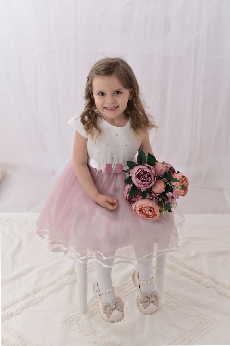 Zartes festliches Mädchenkleid