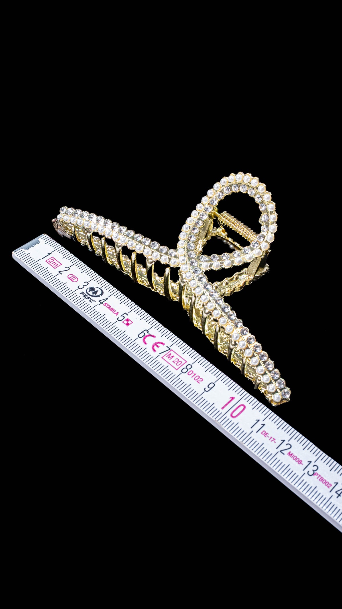 Goldfarbene Metall-Haarklammer