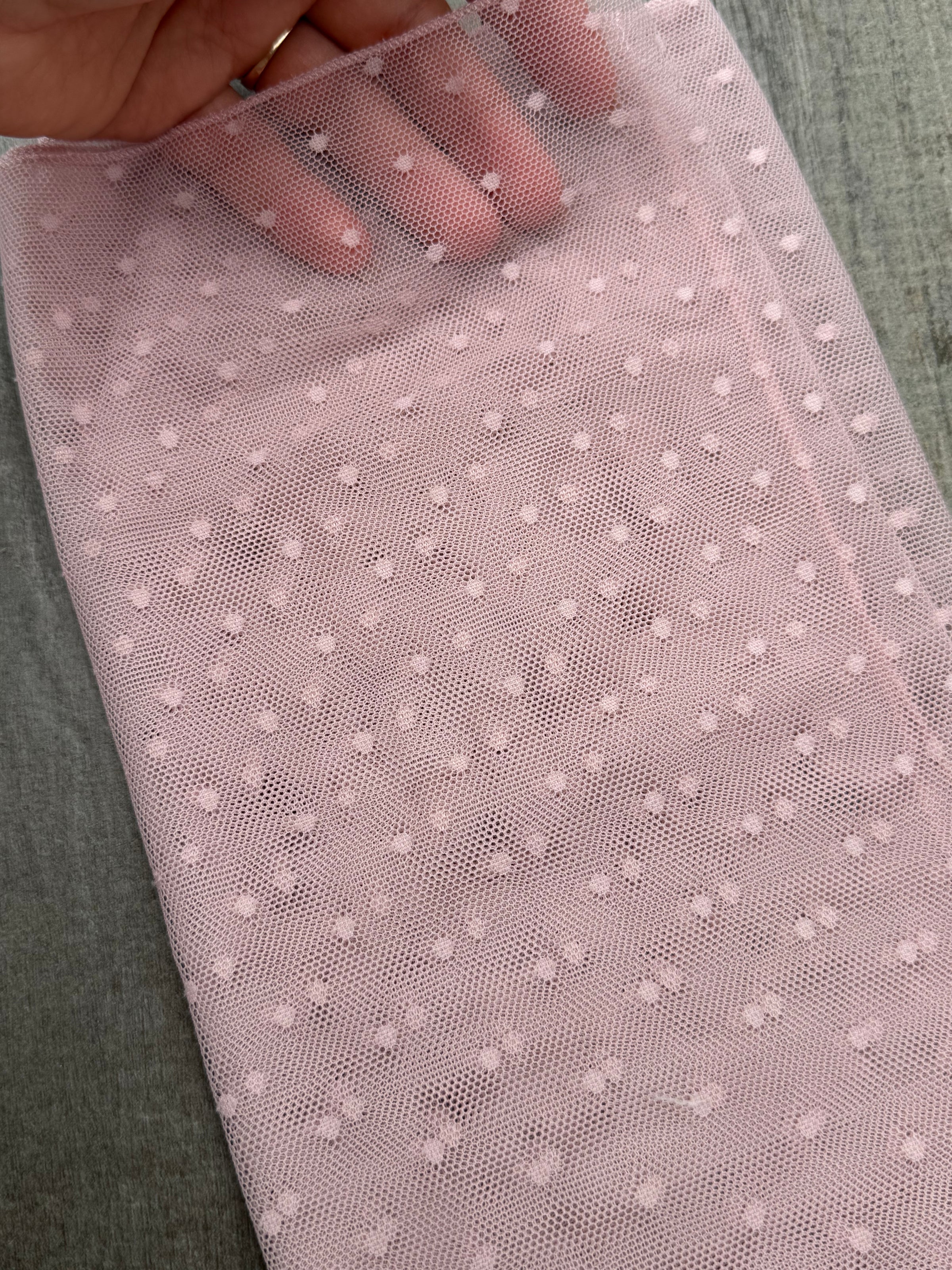 Schal aus Tüll/Mesh