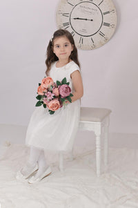 Festlichen Mädchenkleid weiß